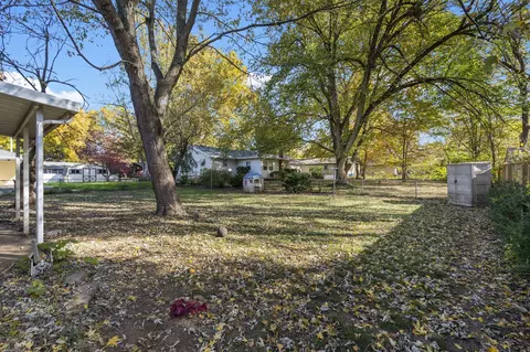 Exterior - 2012 S Roanoke Ave, Springfield, MO 65807 photo 9 of 10