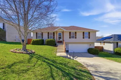 1213 S 16th St, Ozark, MO 65721