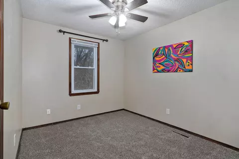 Bedroom - 2516 W Blackburn Dr, Springfield, MO 65807 photo 4 of 4