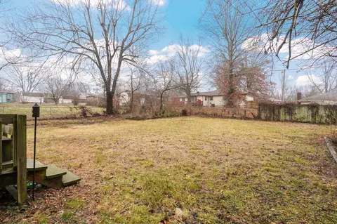 Exterior - 2516 W Blackburn Dr, Springfield, MO 65807 photo 7 of 8