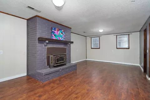 Living - 2516 W Blackburn Dr, Springfield, MO 65807 photo 3 of 7