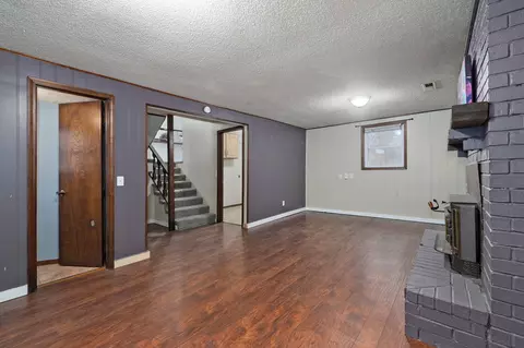 Living - 2516 W Blackburn Dr, Springfield, MO 65807 photo 6 of 7