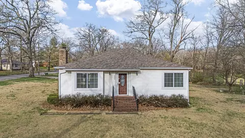 1217 N Allen St, West Plains, MO 65775