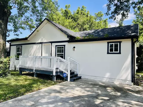 2517 W Phelps St, Springfield, MO 65802