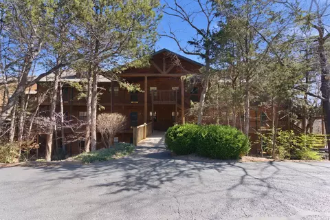 24 Village Trl #13-2, Branson, MO 65616