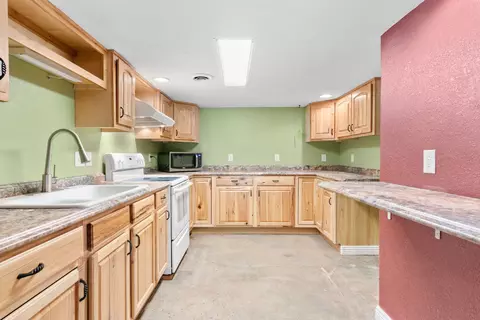 Kitchen - 178 Garner Dr, Ozark, MO 65721 photo 6 of 7