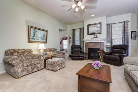 1067 E Daisy Falls Dr, Nixa, MO 65714 photo 4