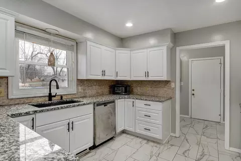 Kitchen - 2317 S Hilton Ave, Springfield, MO 65807 photo 1 of 4