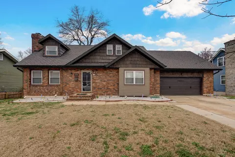 Exterior - 2317 S Hilton Ave, Springfield, MO 65807 photo 2 of 10
