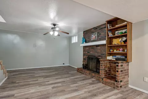 Living - 2317 S Hilton Ave, Springfield, MO 65807 photo 6 of 8
