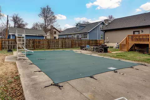 Exterior - 2317 S Hilton Ave, Springfield, MO 65807 photo 8 of 10