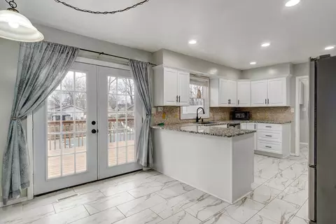 Kitchen - 2317 S Hilton Ave, Springfield, MO 65807 photo 3 of 4