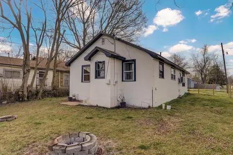 601 E Highland St, Aurora, MO 65605 photo 32