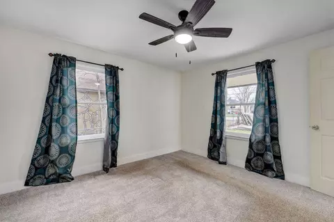 601 E Highland St, Aurora, MO 65605 photo 24