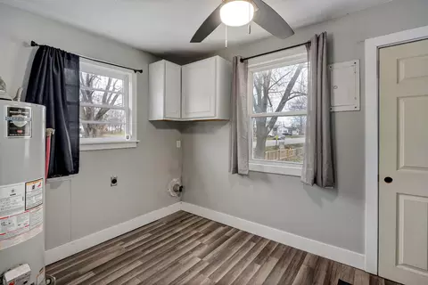 601 E Highland St, Aurora, MO 65605 photo 17