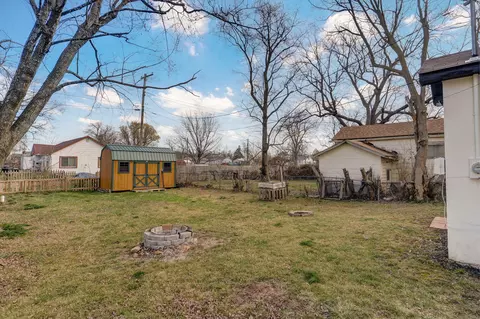 601 E Highland St, Aurora, MO 65605 photo 33