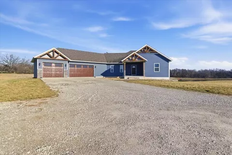 39 Ricky Rd, Elkland, MO 65644
