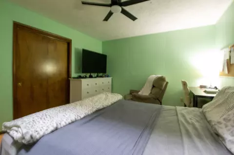 Bedroom - 8420 Interlochen Dr, Nixa, MO 65714 photo 6 of 8