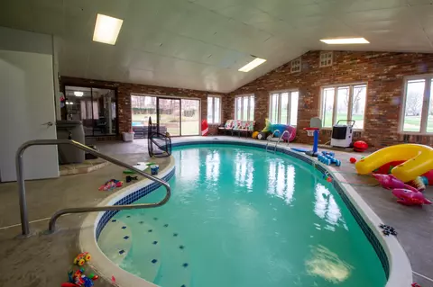 8420 Interlochen Dr, Nixa, MO 65714