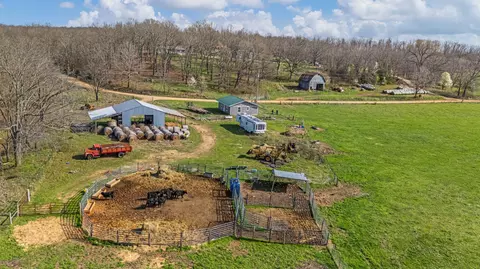 1499 County Road 380, Koshkonong, MO 65692