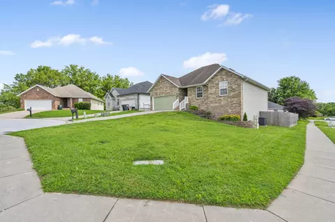 Exterior - 4418 W State St, Springfield, MO 65802 photo 3 of 6