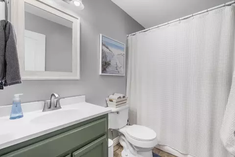 Bath - 4418 W State St, Springfield, MO 65802 photo 4 of 4