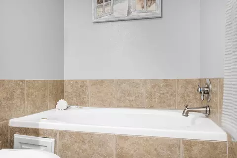 Bath - 4418 W State St, Springfield, MO 65802 photo 3 of 4
