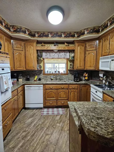 202 W Santee St, Wheaton, MO 64874 photo 5
