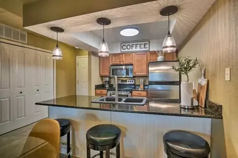 200 Golf View Dr #5, Branson, MO 65616