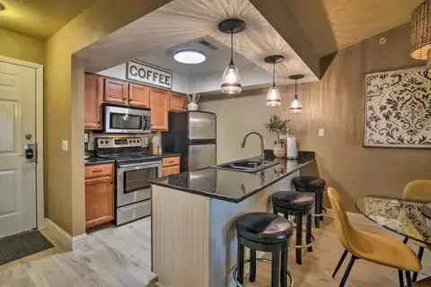 200 Golf View Dr #5, Branson, MO 65616