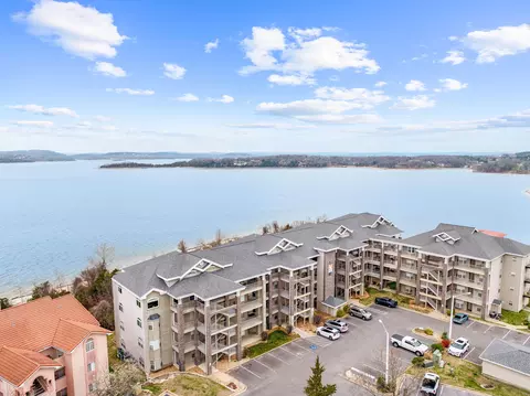 680 Emerald Pointe Dr #1, Hollister, MO 65672