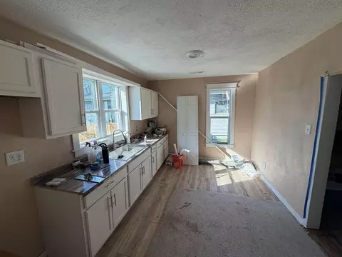 Kitchen - 2243 N Taylor Ave, Springfield, MO 65803 photo 1 of 2