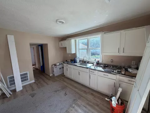 Kitchen - 2243 N Taylor Ave, Springfield, MO 65803 photo 2 of 2