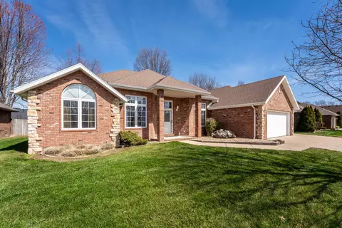 Exterior - 3755 W Eaglecrest St, Battlefield, MO 65619 photo 2 of 9