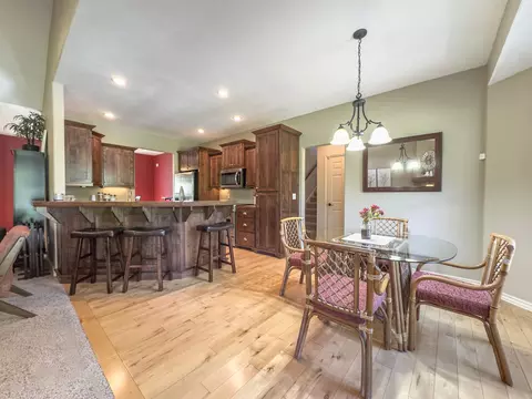Dining - 555 E Farm Road 84, Springfield, MO 65803 photo 2 of 3
