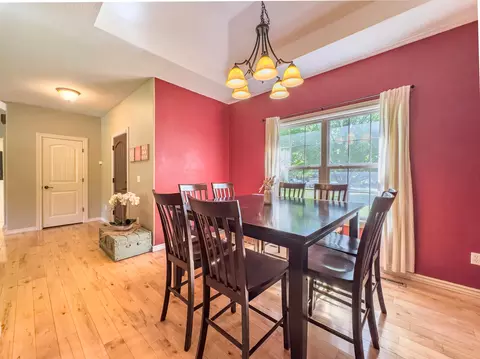 Dining - 555 E Farm Road 84, Springfield, MO 65803 photo 1 of 3