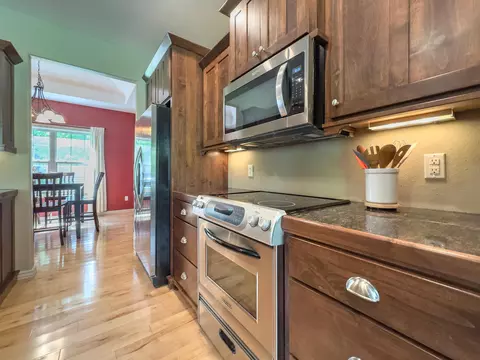 Kitchen - 555 E Farm Road 84, Springfield, MO 65803 photo 2 of 5