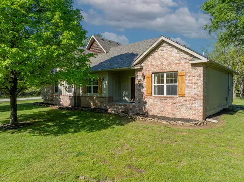Exterior - 555 E Farm Road 84, Springfield, MO 65803 photo 6 of 7