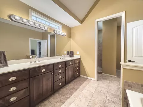 Bath - 555 E Farm Road 84, Springfield, MO 65803 photo 1 of 4