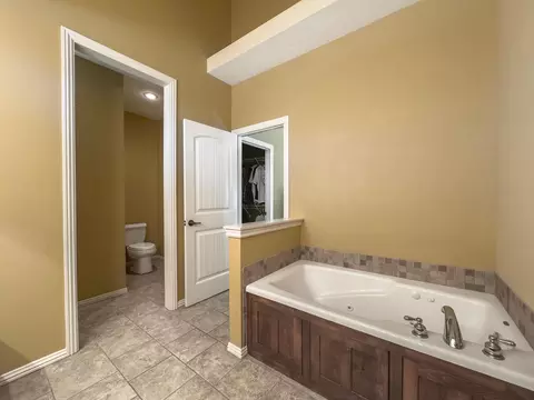 Bath - 555 E Farm Road 84, Springfield, MO 65803 photo 2 of 4