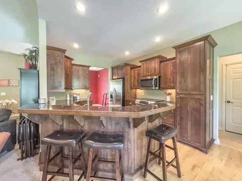 Kitchen - 555 E Farm Road 84, Springfield, MO 65803 photo 1 of 5