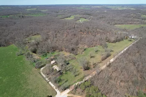 14497 Farm Road 1145, Cassville, MO 65625