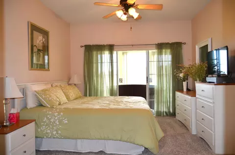 Bedroom - 300 Glory Rd #1, Branson, MO 65616 photo 1 of 3