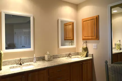 Bath - 300 Glory Rd #1, Branson, MO 65616 photo 1 of 2