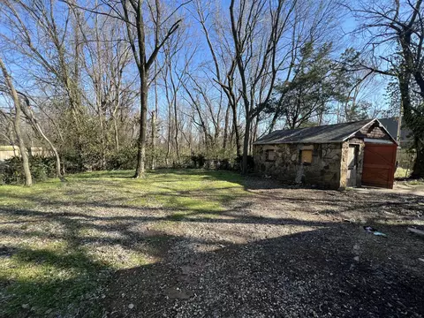 Exterior - 2545 E Cherry St, Springfield, MO 65802 photo 5 of 10