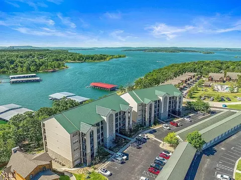80 Celebration Cove Cir, Branson, MO 65616