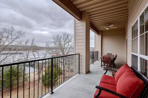Exterior - 80 Celebration Cove Cir, Branson, MO 65616 photo 2 of 8