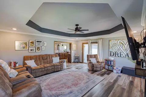 Living - 222 SE 30th Rd, Lamar, MO 64759 photo 2 of 3