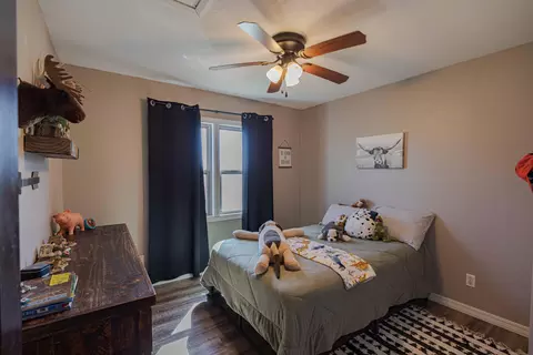 Bedroom - 222 SE 30th Rd, Lamar, MO 64759 photo 5 of 7