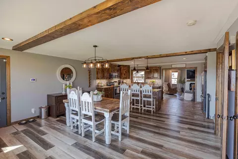 Dining - 222 SE 30th Rd, Lamar, MO 64759 photo 1 of 3